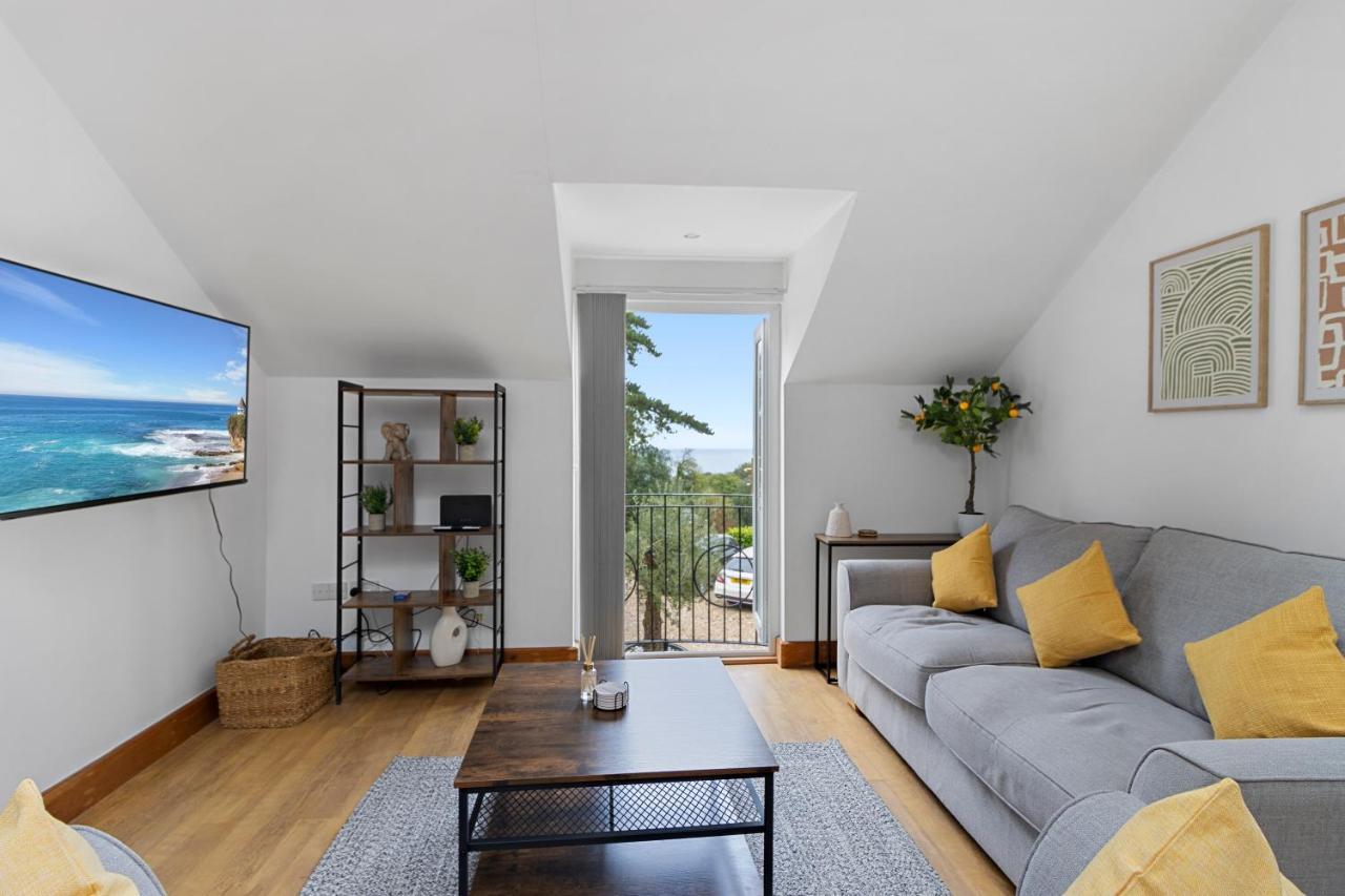 Stunning Sea View Whole Home In Torbay Close To Beach Торки Экстерьер фото